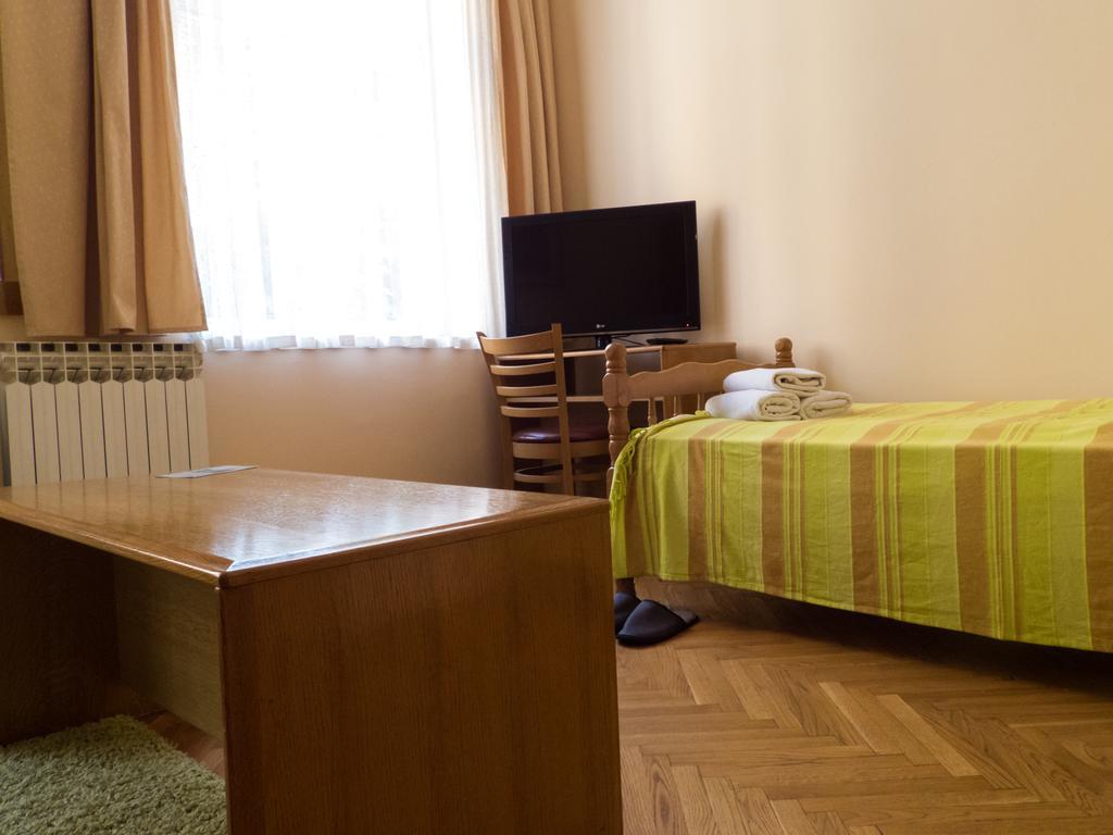 Studio Apartments "Chess Club Bosna" Sarajevo Exterior photo